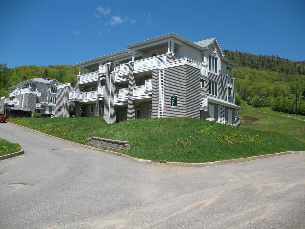 Condos Стоунхем Стая снимка